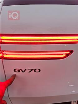 جنسس GV70